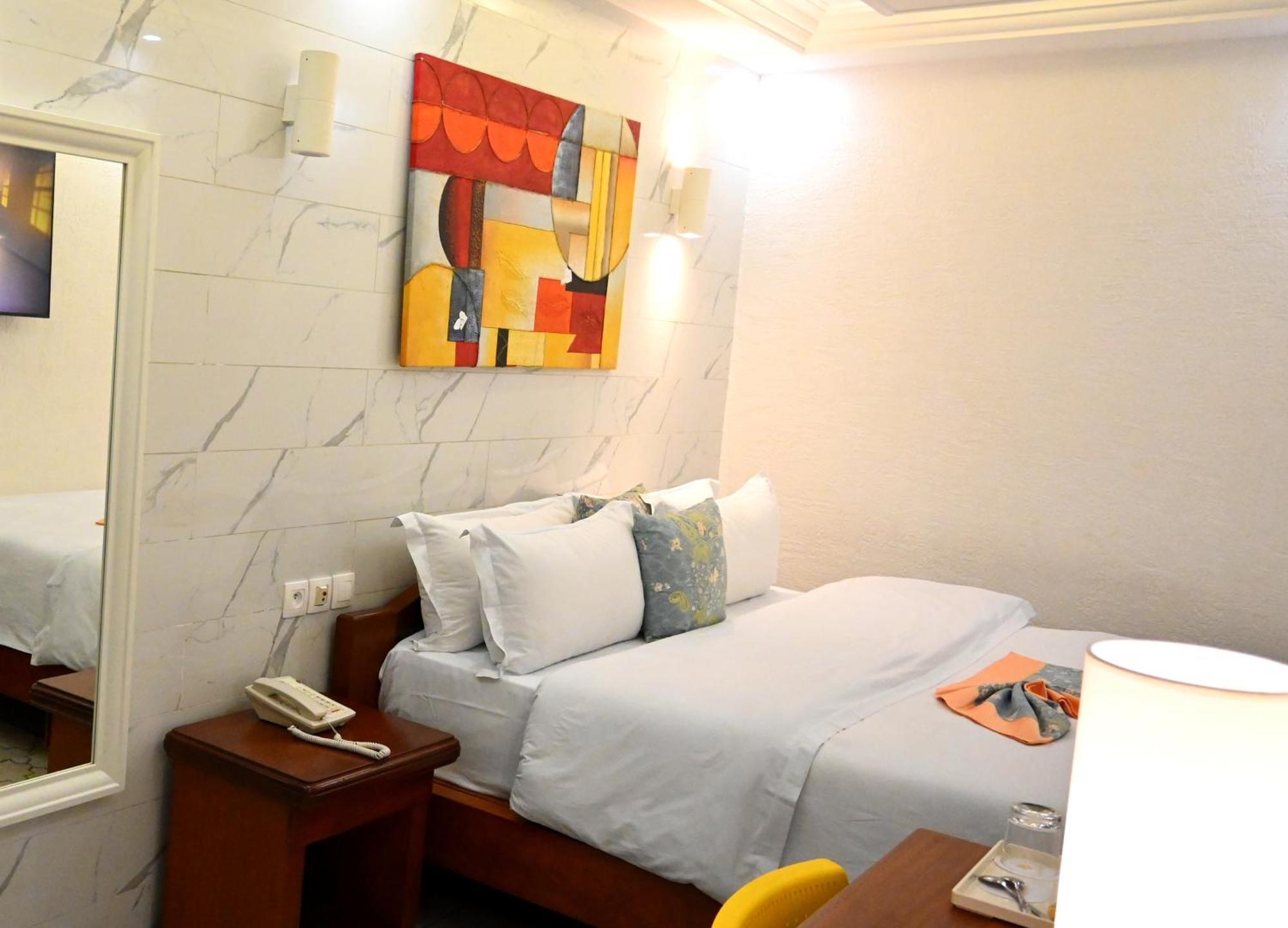 Grand Hotel Akwa Douala Bagian luar foto