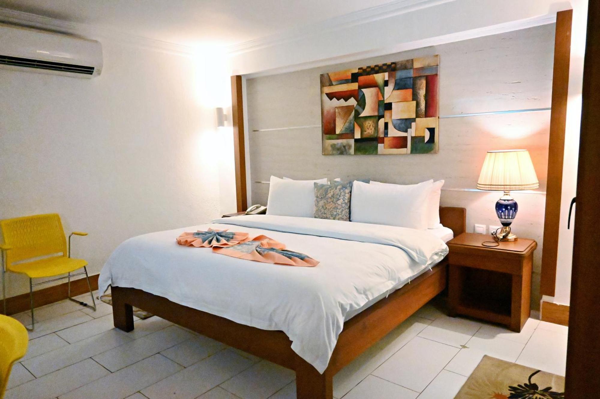 Grand Hotel Akwa Douala Bagian luar foto
